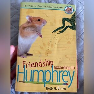 Friendship According to Humphrey Book